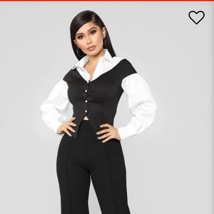 Black and white Pearl button down top